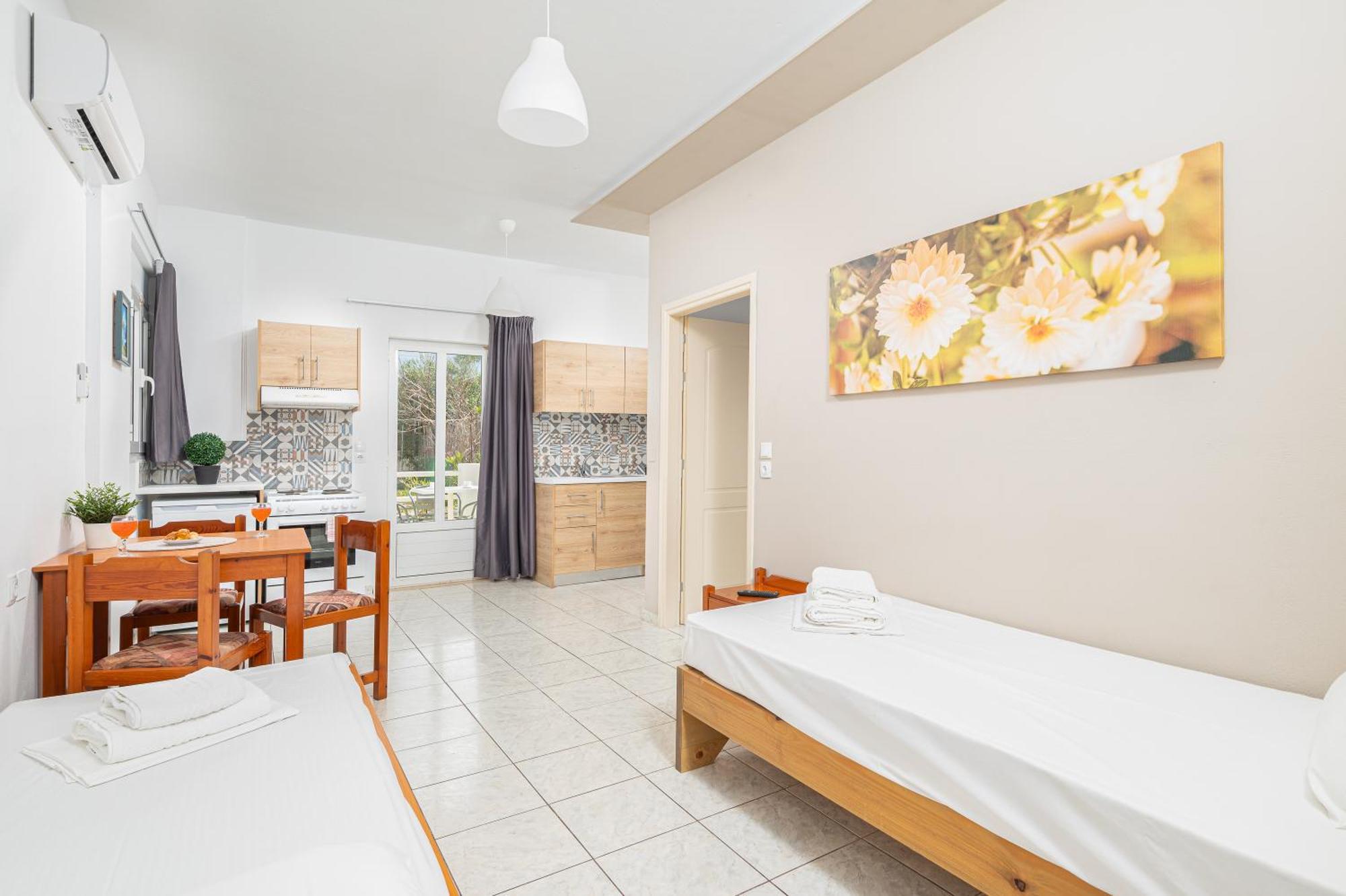 Mylos Apartments Anissaras Hersonissos  Exteriör bild